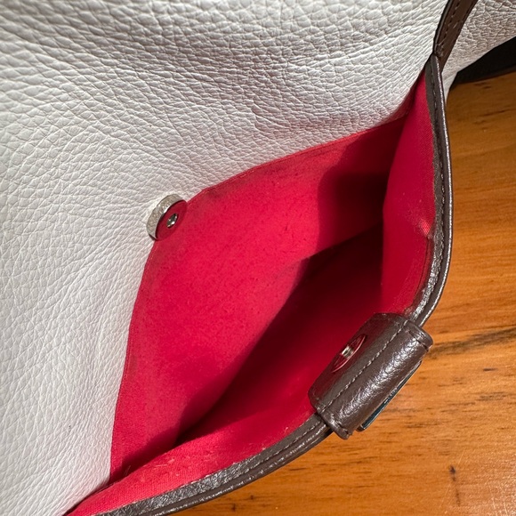 Stone Mountain White Leather Bag - Picture 8 of 16